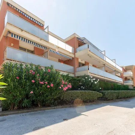 La Croix Du Sud-29 By Interhome Apartment